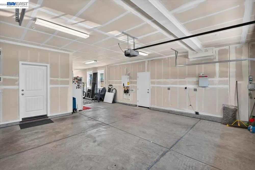 1589 Friendly Manteca, CA 95337