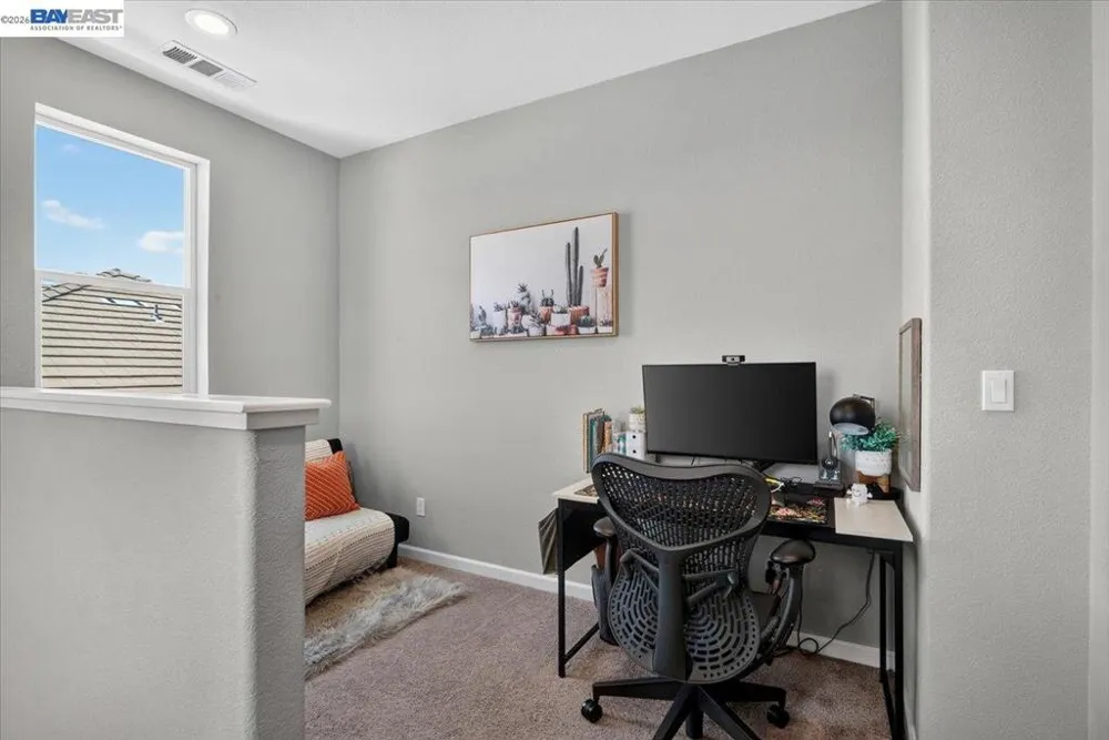 1589 Friendly Manteca, CA 95337