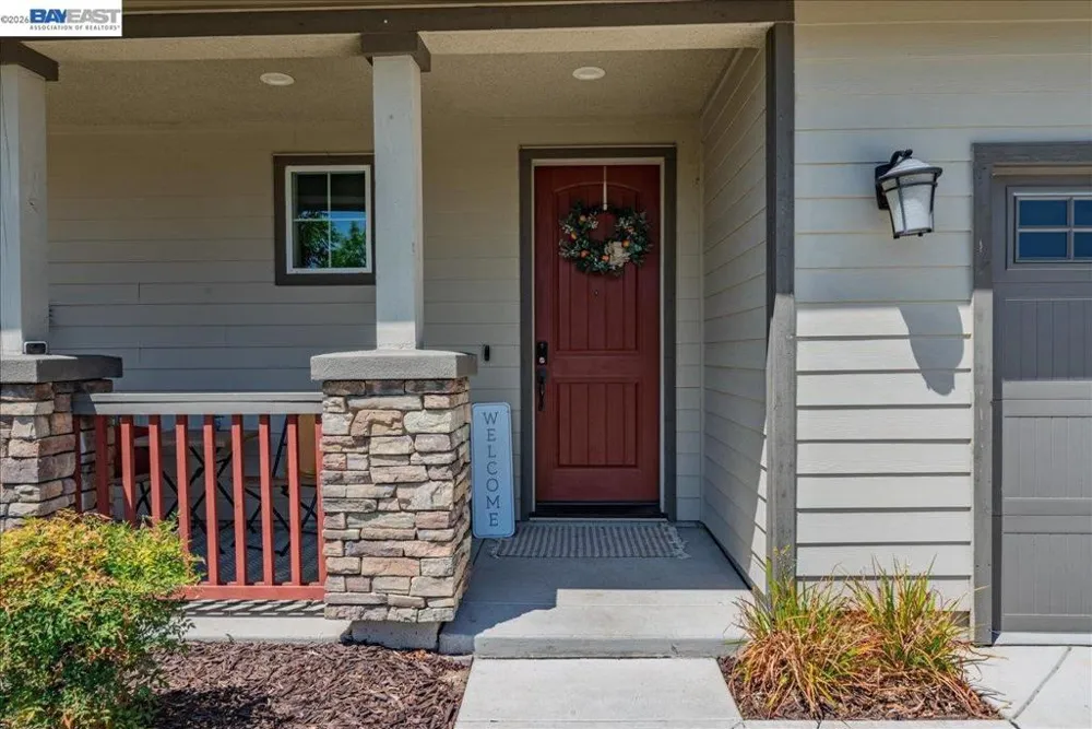 1589 Friendly Manteca, CA 95337
