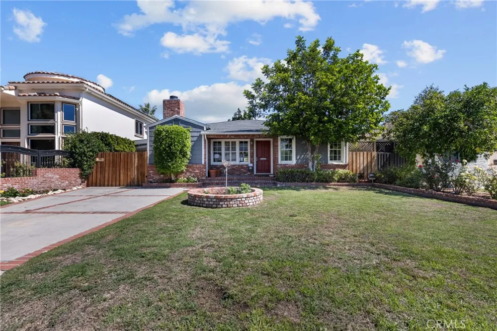 4814 Lemona Avenue Sherman Oaks, CA 91403
