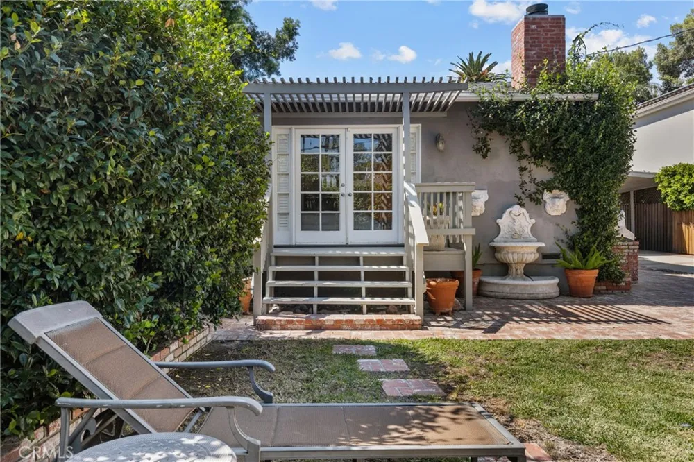 4814 Lemona Avenue Sherman Oaks, CA 91403