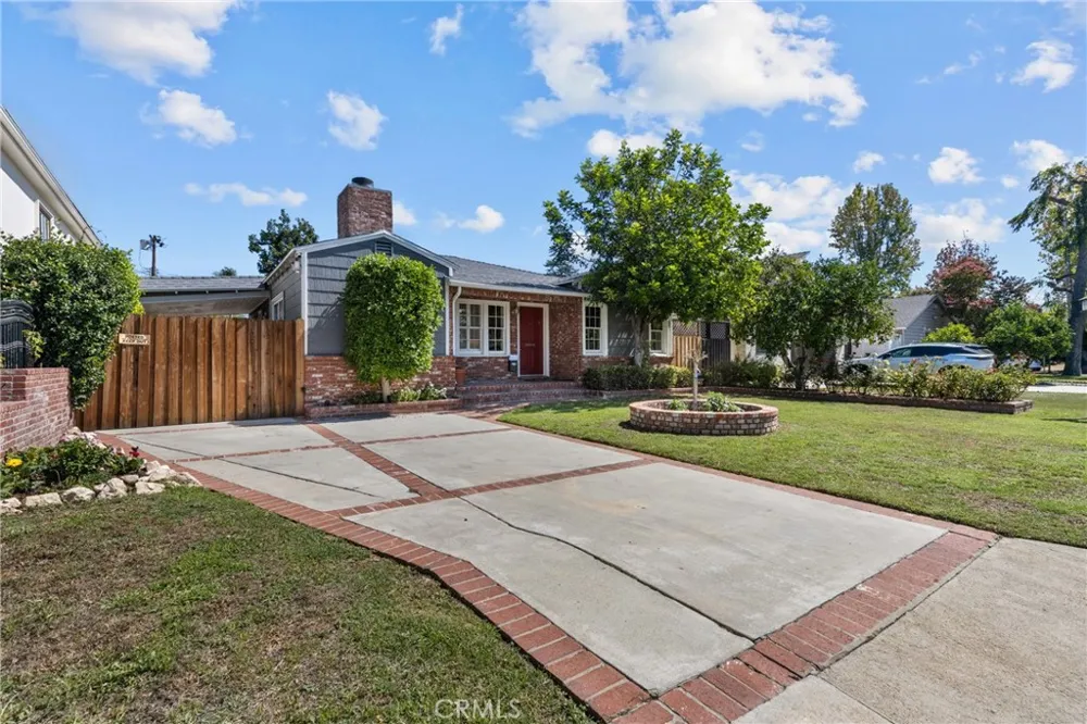 4814 Lemona Avenue Sherman Oaks, CA 91403
