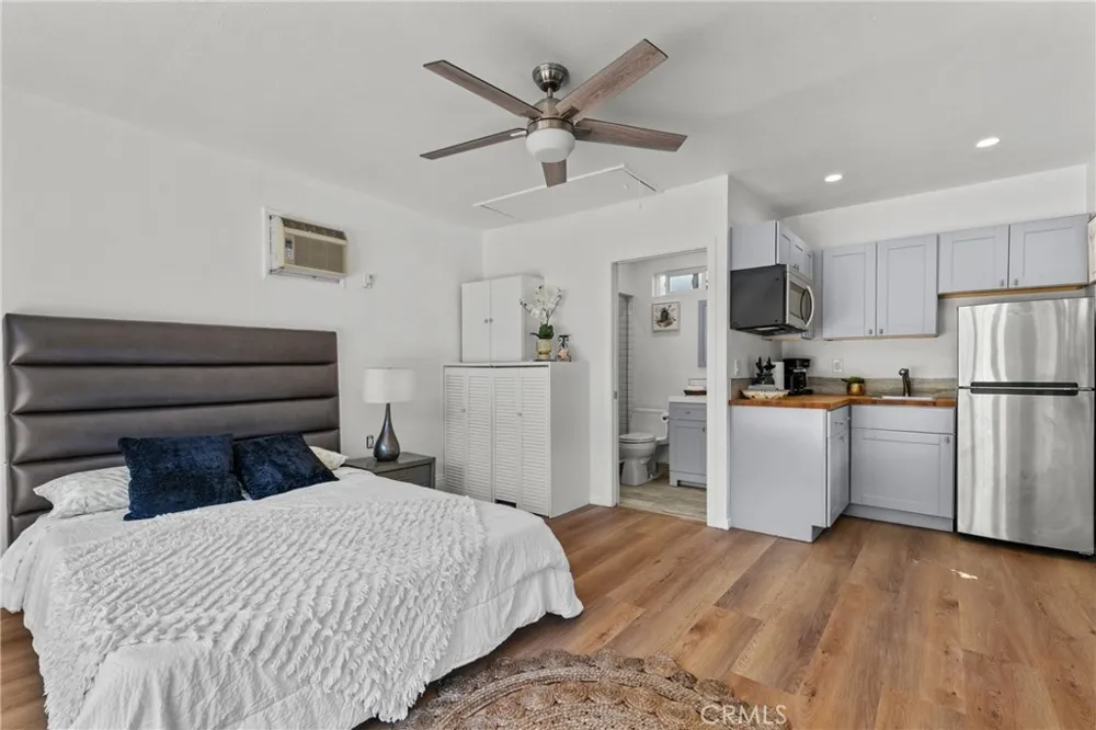 4814 Lemona Avenue Sherman Oaks, CA 91403