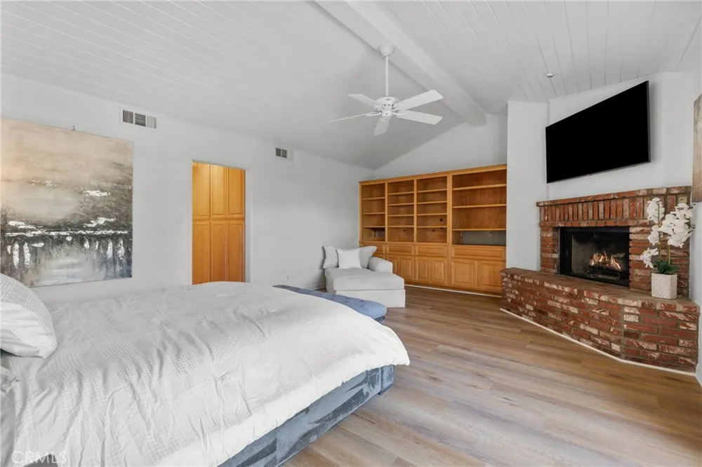 4814 Lemona Avenue Sherman Oaks, CA 91403
