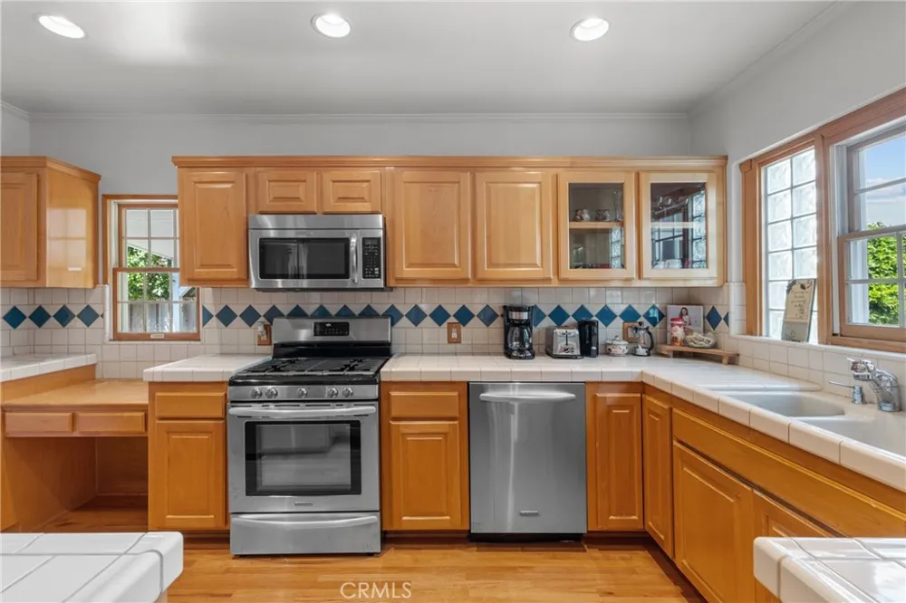 4814 Lemona Avenue Sherman Oaks, CA 91403