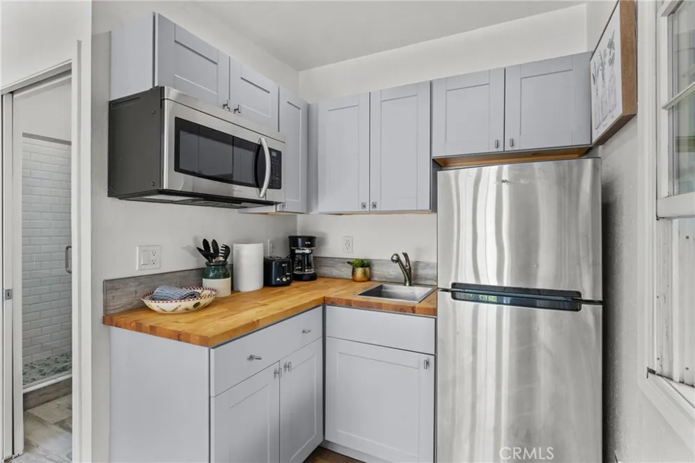 4814 Lemona Avenue Sherman Oaks, CA 91403