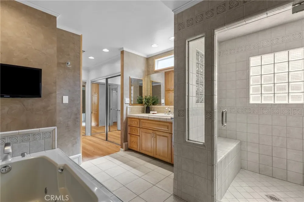 4814 Lemona Avenue Sherman Oaks, CA 91403