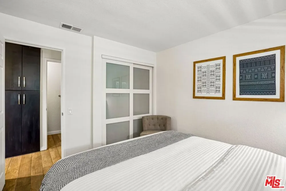 685 Ashurst Court #203 Palm Springs, CA 92262