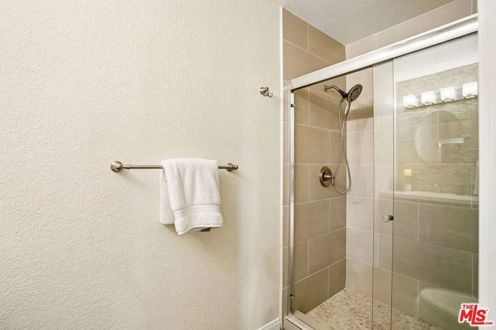 685 Ashurst Court #203 Palm Springs, CA 92262