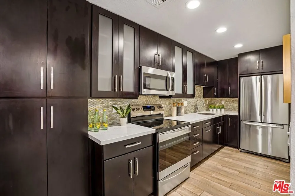 685 Ashurst Court #203 Palm Springs, CA 92262