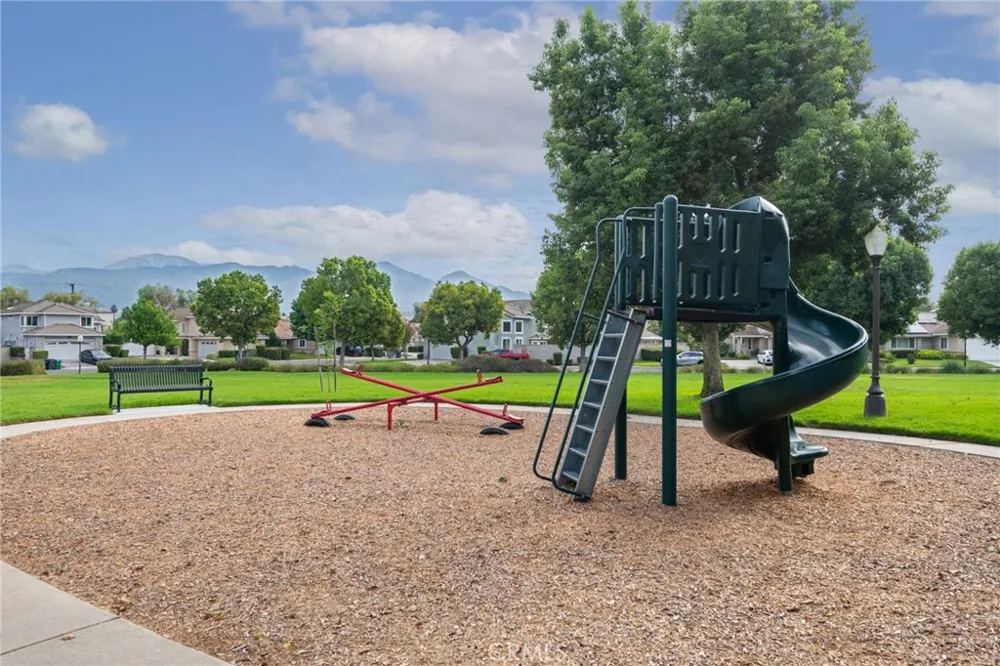895 Arbor Circle La Verne, CA 91750