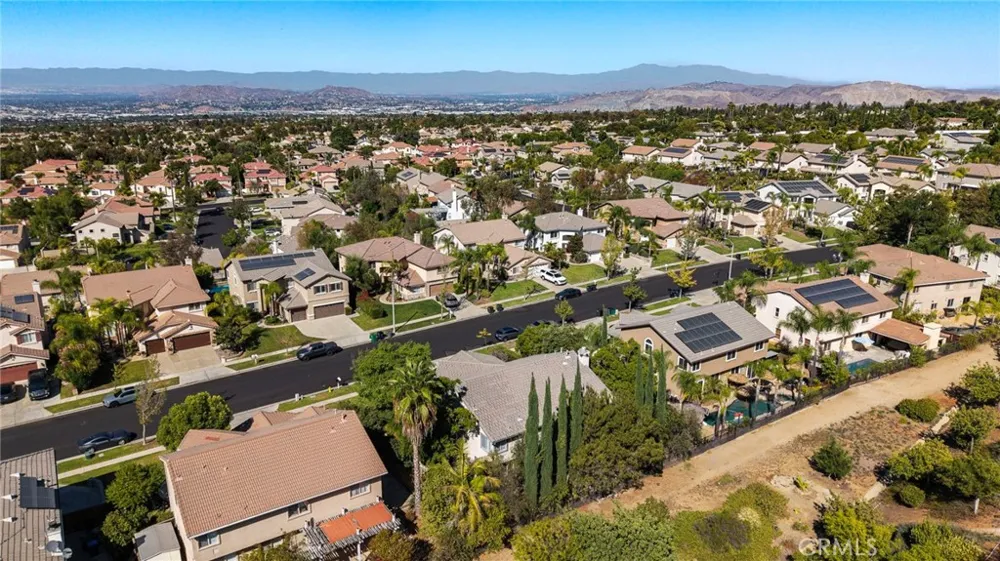 880 Shepard Crest Drive Corona, CA 92882