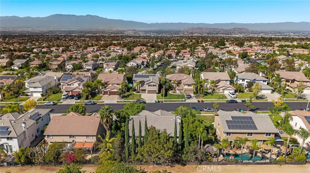 880 Shepard Crest Drive Corona, CA 92882