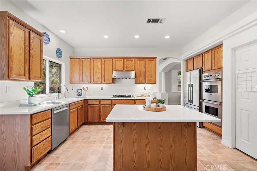 880 Shepard Crest Drive Corona, CA 92882
