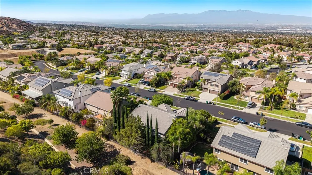 880 Shepard Crest Drive Corona, CA 92882