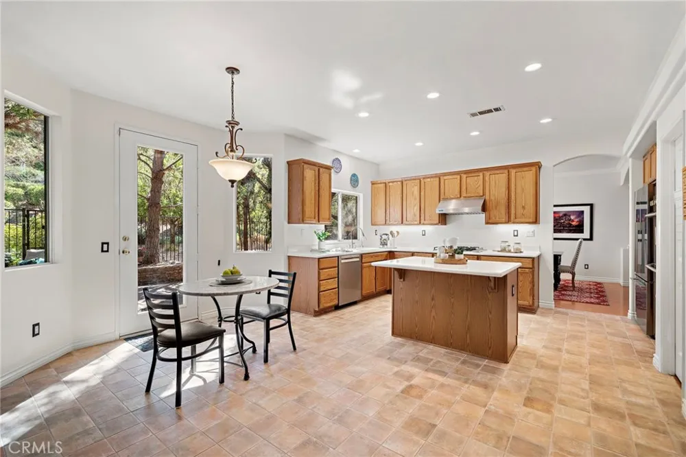 880 Shepard Crest Drive Corona, CA 92882
