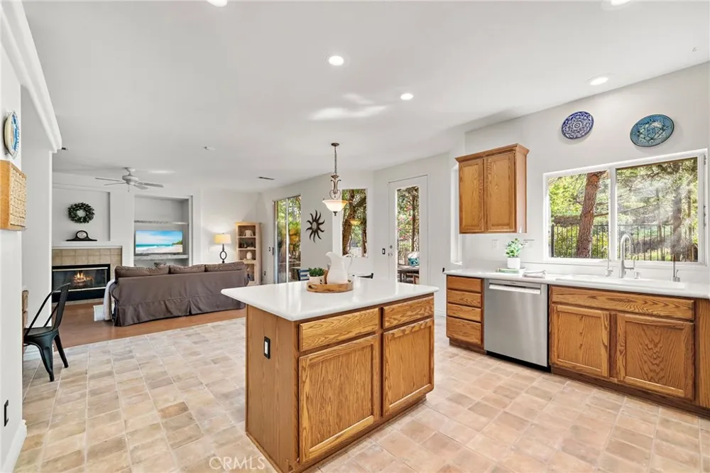 880 Shepard Crest Drive Corona, CA 92882