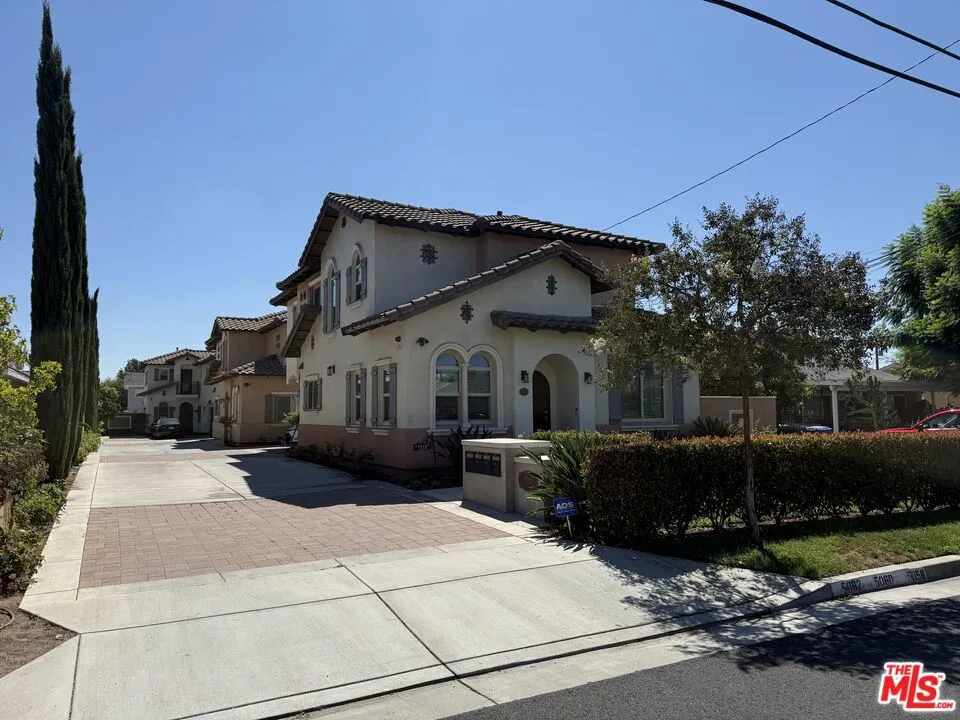 5066 Sultana Avenue Temple City, CA 91780