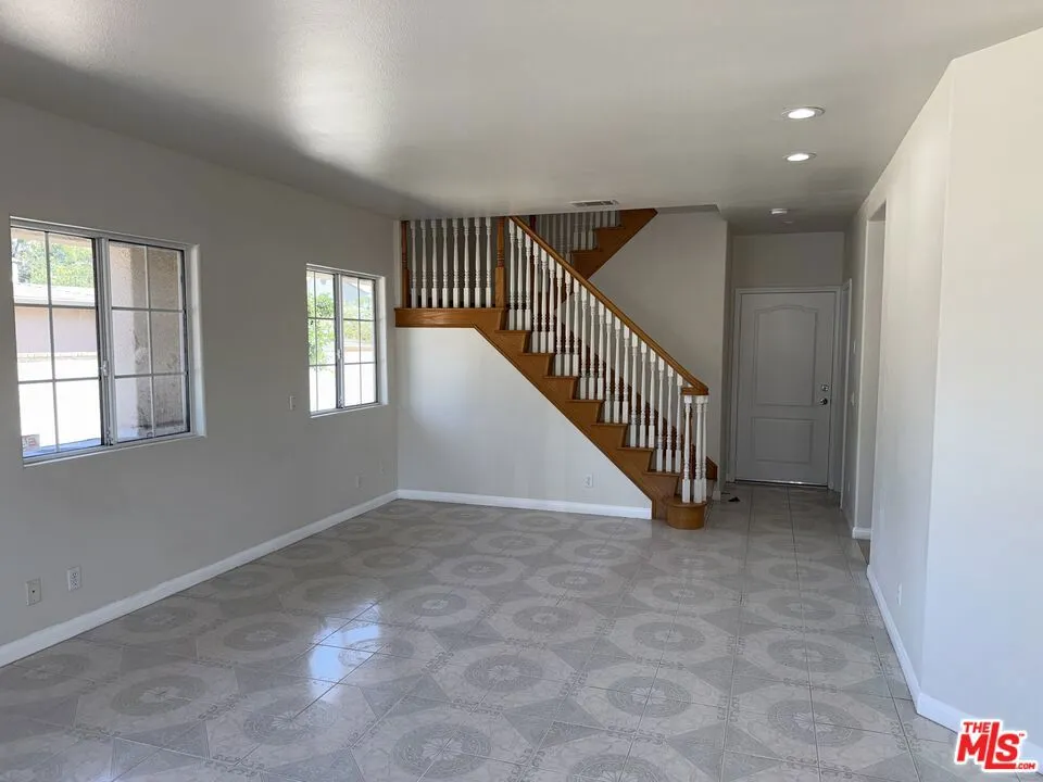 5066 Sultana Avenue Temple City, CA 91780