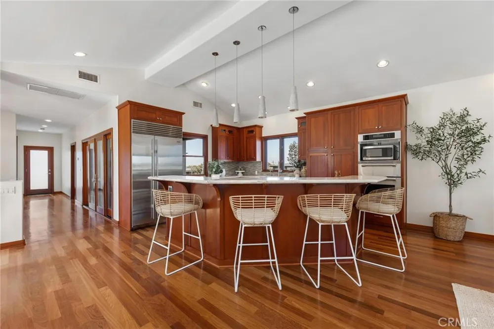 721 12th Street Manhattan Beach, CA 90266