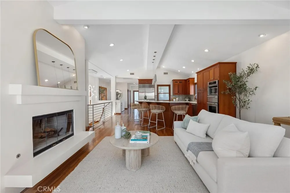 721 12th Street Manhattan Beach, CA 90266