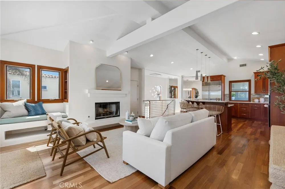 721 12th Street Manhattan Beach, CA 90266