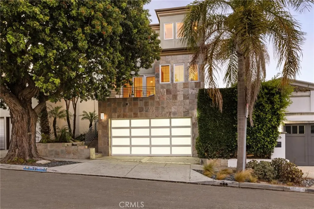 721 12th Street Manhattan Beach, CA 90266
