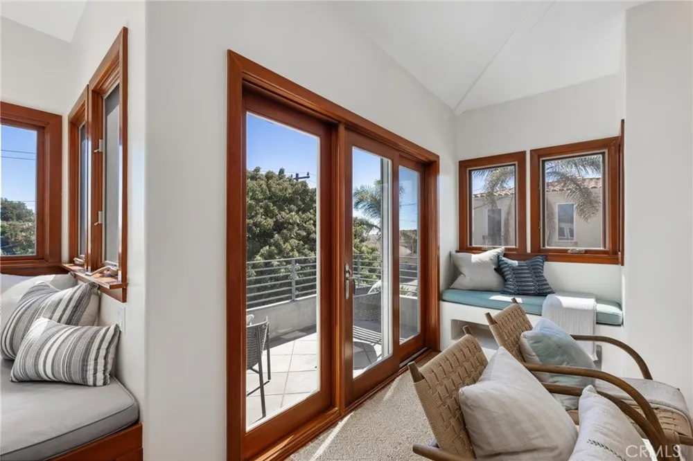 721 12th Street Manhattan Beach, CA 90266