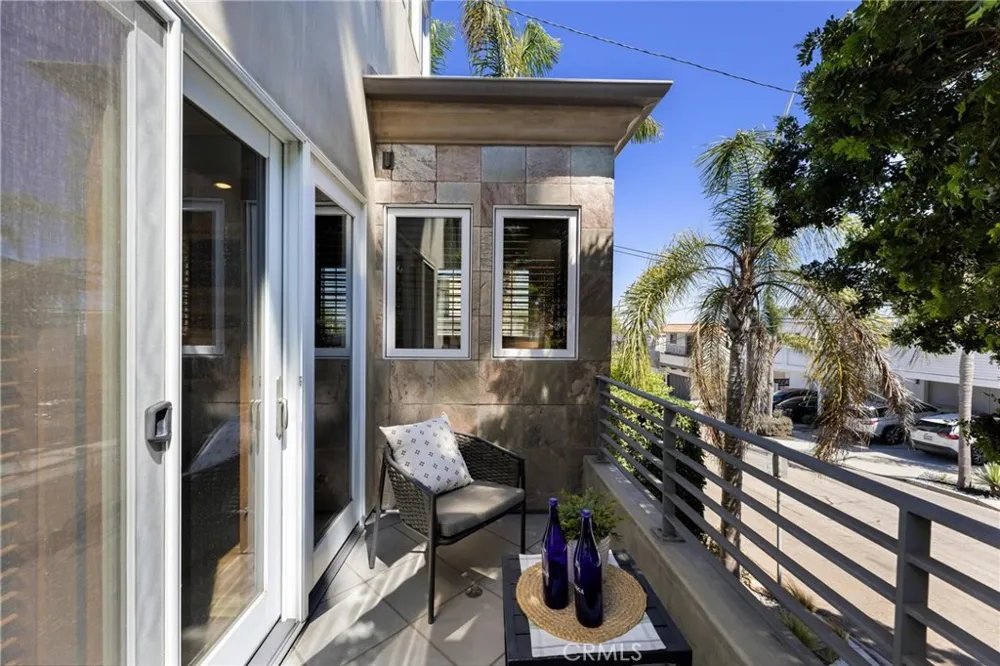 721 12th Street Manhattan Beach, CA 90266