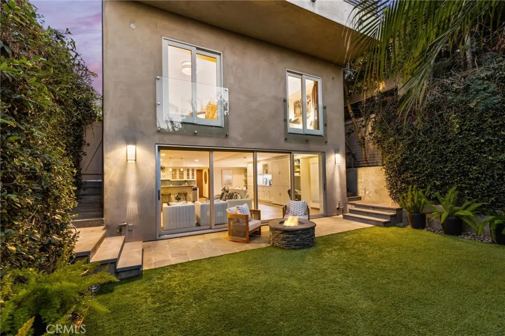 721 12th Street Manhattan Beach, CA 90266
