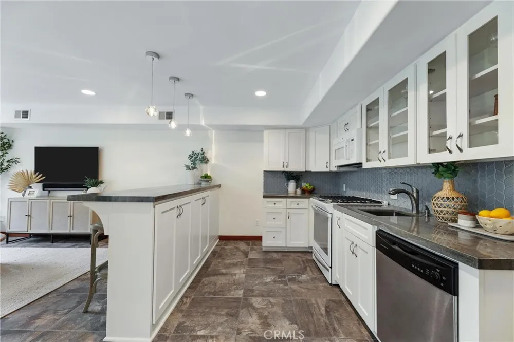 721 12th Street Manhattan Beach, CA 90266