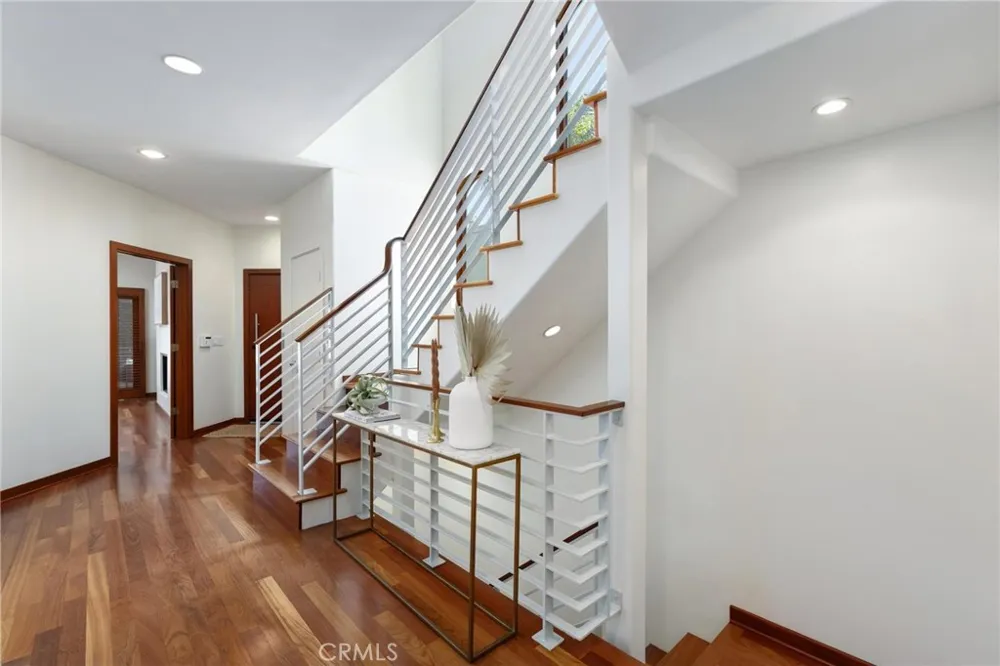 721 12th Street Manhattan Beach, CA 90266