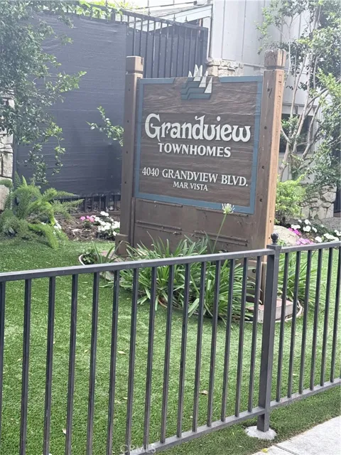 4040 Grand View #65