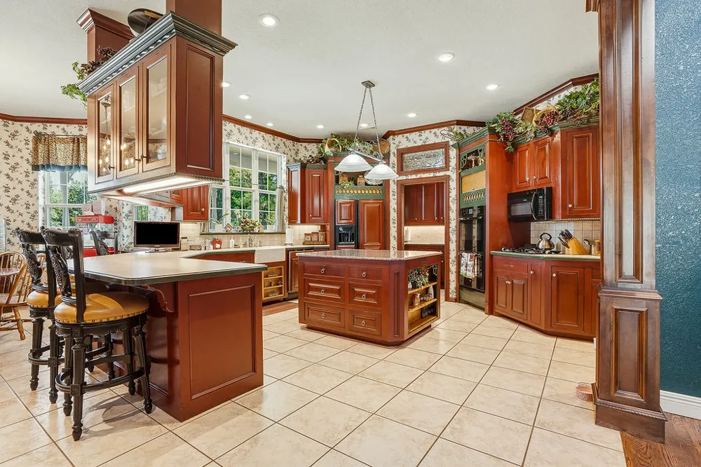 1009 SE County Road Ada, OK 74820