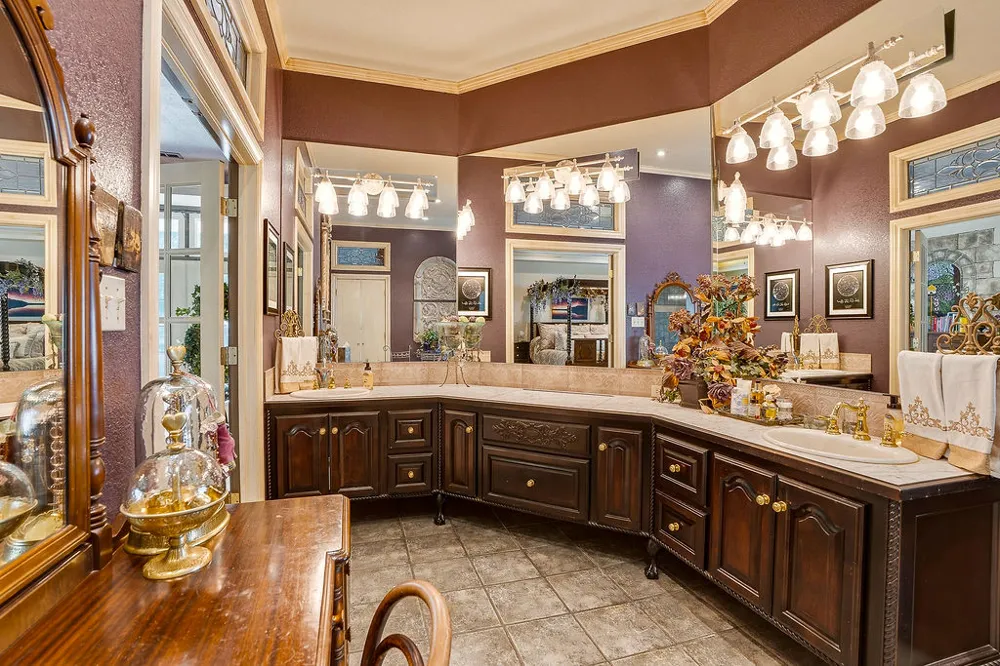 1009 SE County Road Ada, OK 74820