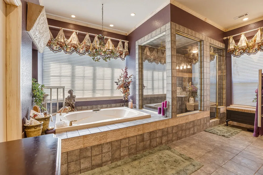 1009 SE County Road Ada, OK 74820