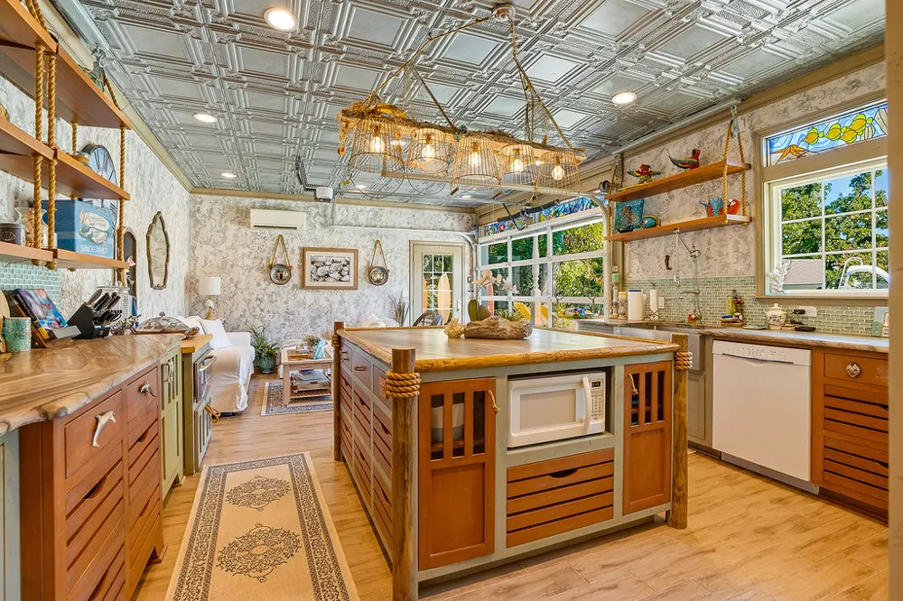 1009 SE County Road Ada, OK 74820