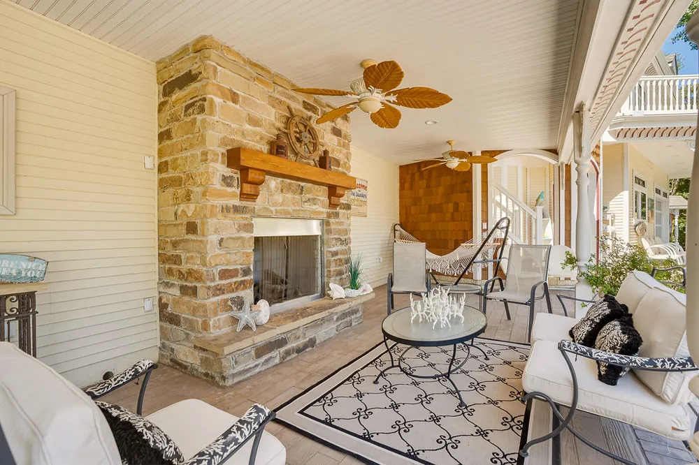1009 SE County Road Ada, OK 74820