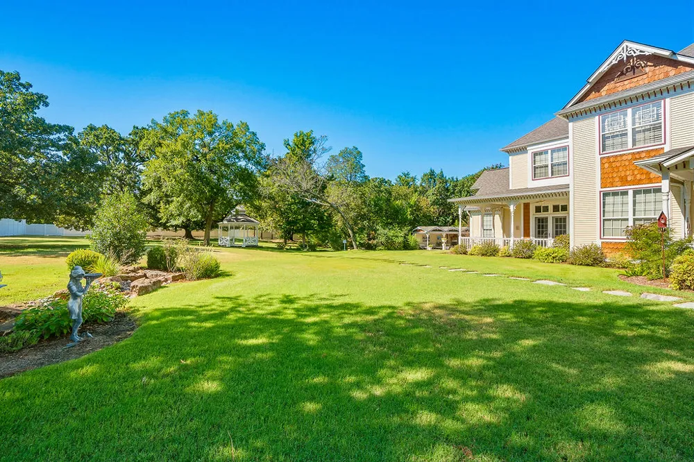 1009 SE County Road Ada, OK 74820