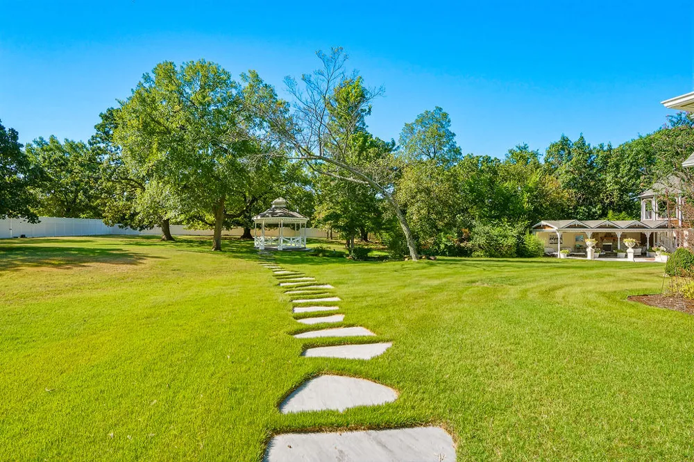 1009 SE County Road Ada, OK 74820