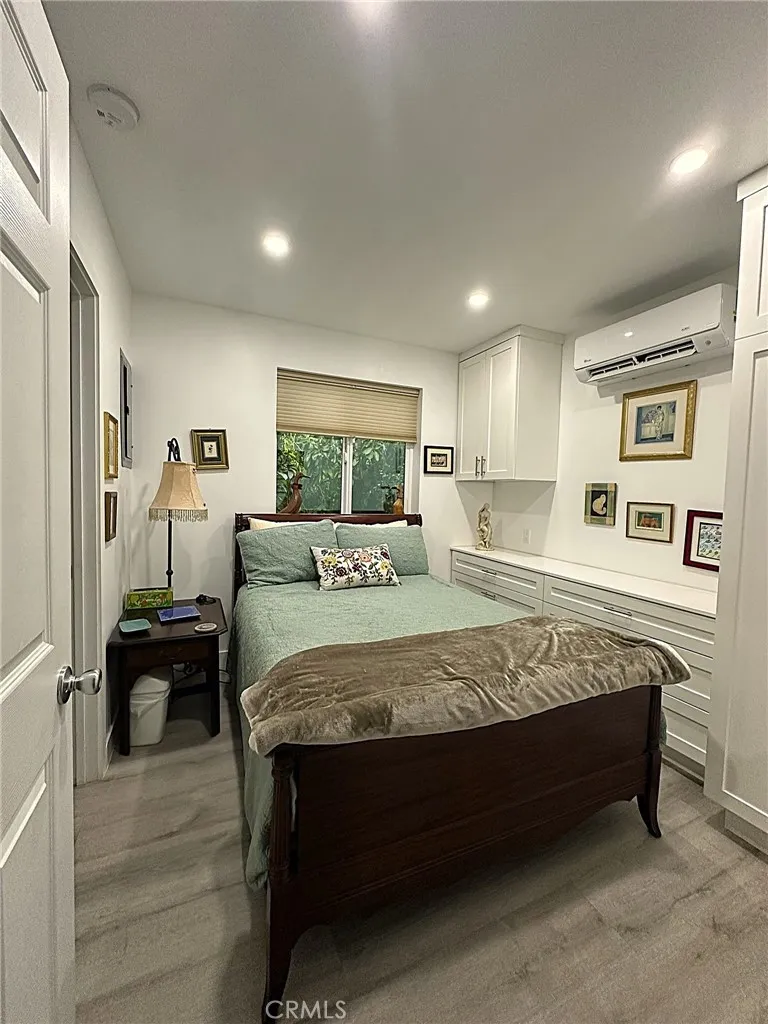 20446 Lanark Street Winnetka, CA 91306