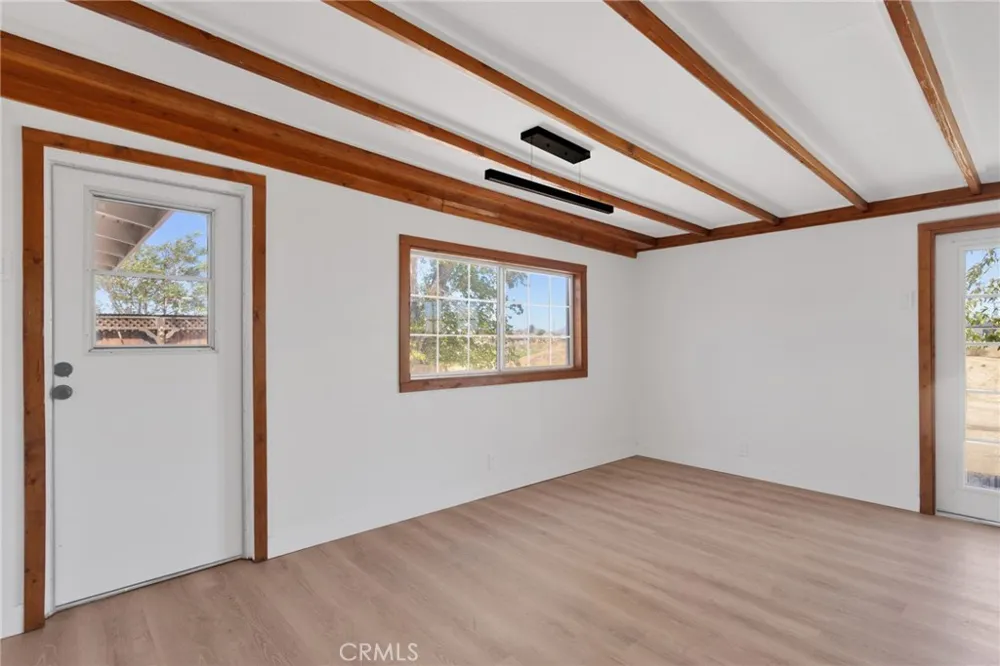 10274 Merino Avenue Apple Valley, CA 92308
