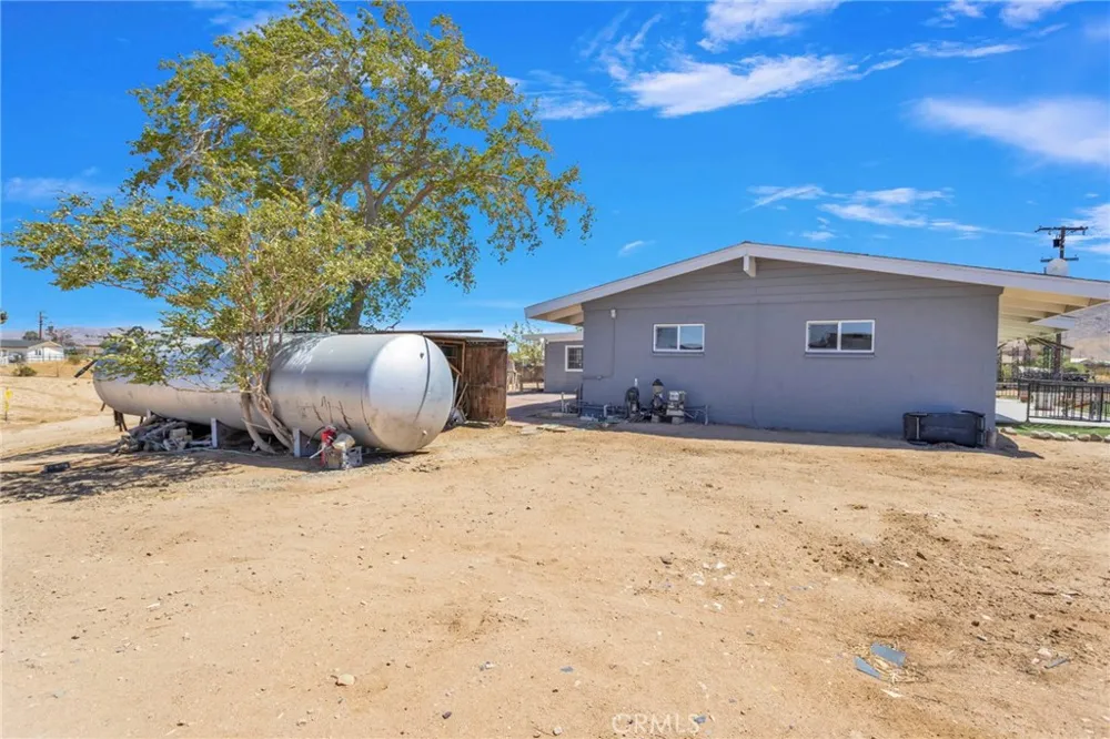 10274 Merino Avenue Apple Valley, CA 92308