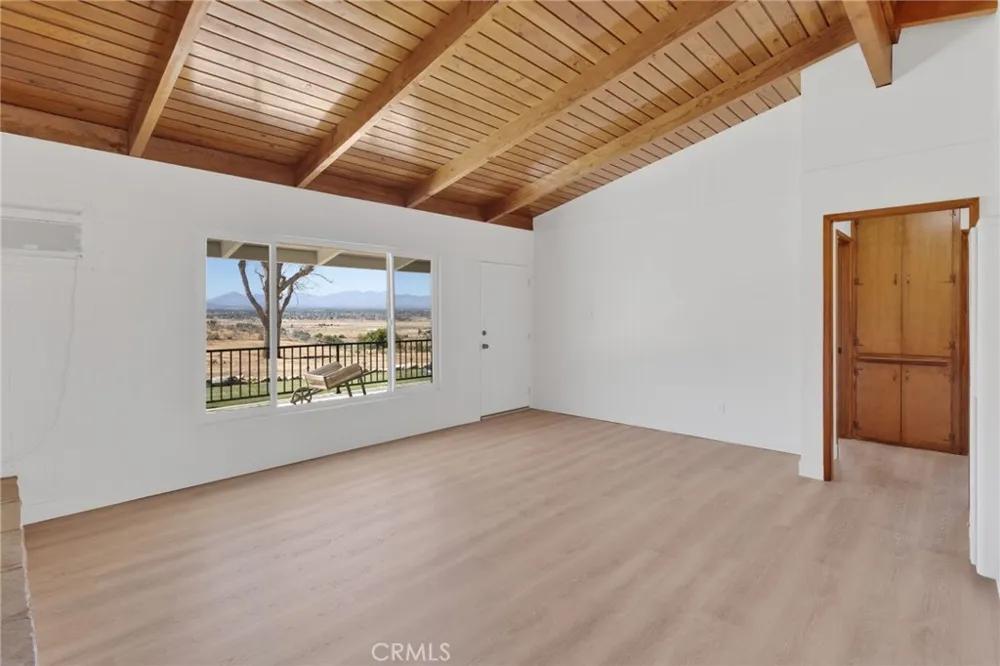 10274 Merino Avenue Apple Valley, CA 92308