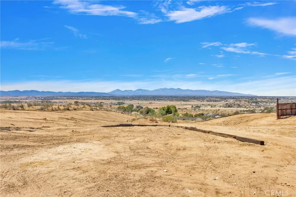 10274 Merino Avenue Apple Valley, CA 92308