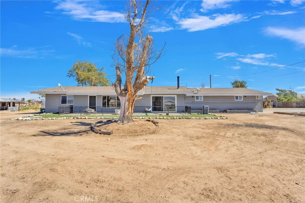 10274 Merino Avenue Apple Valley, CA 92308