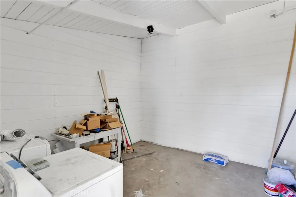 10274 Merino Avenue Apple Valley, CA 92308