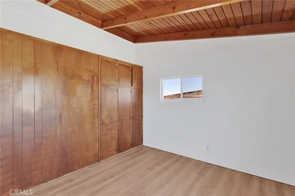 10274 Merino Avenue Apple Valley, CA 92308