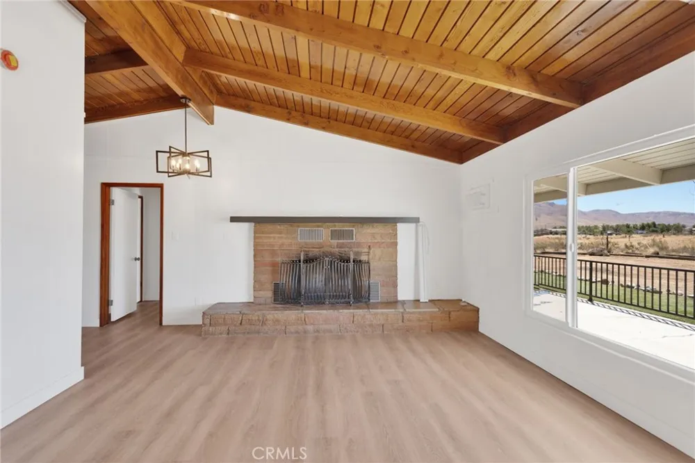 10274 Merino Avenue Apple Valley, CA 92308