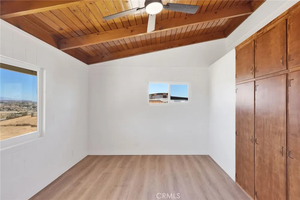 10274 Merino Avenue Apple Valley, CA 92308